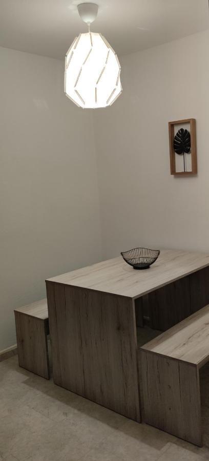 Schoene Und Optimal Gelegene Wohnung Og Weisskirchen Kültér fotó